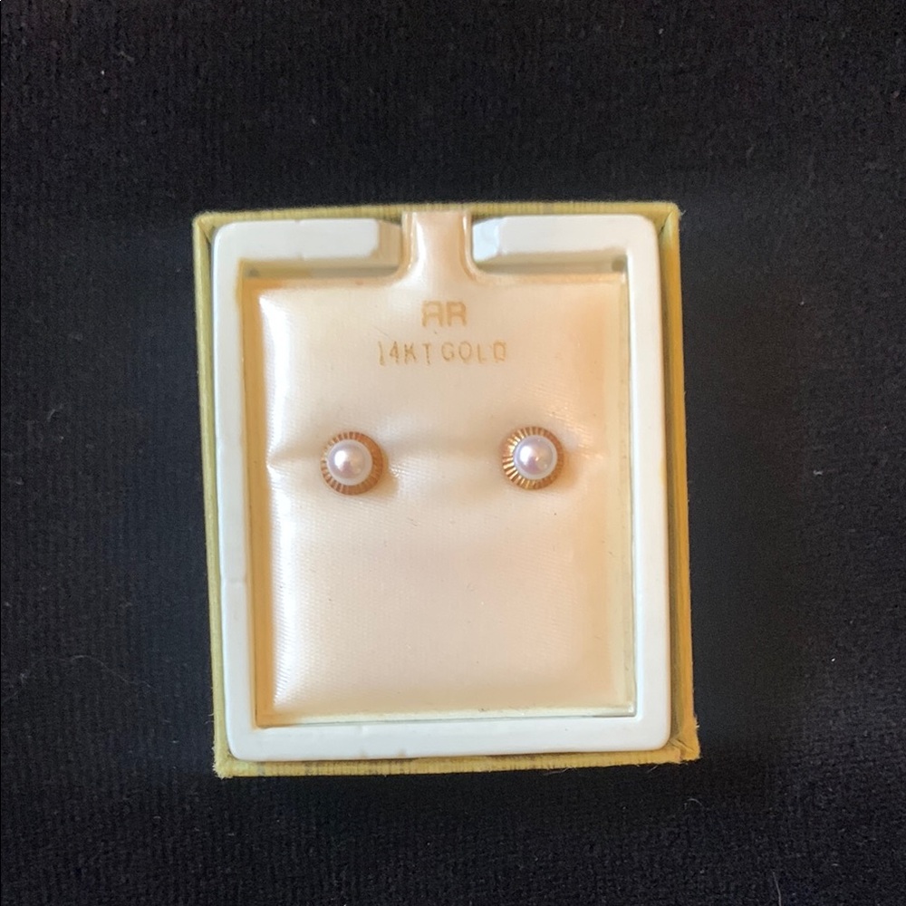 14K Gold Pearl Stud Earrings